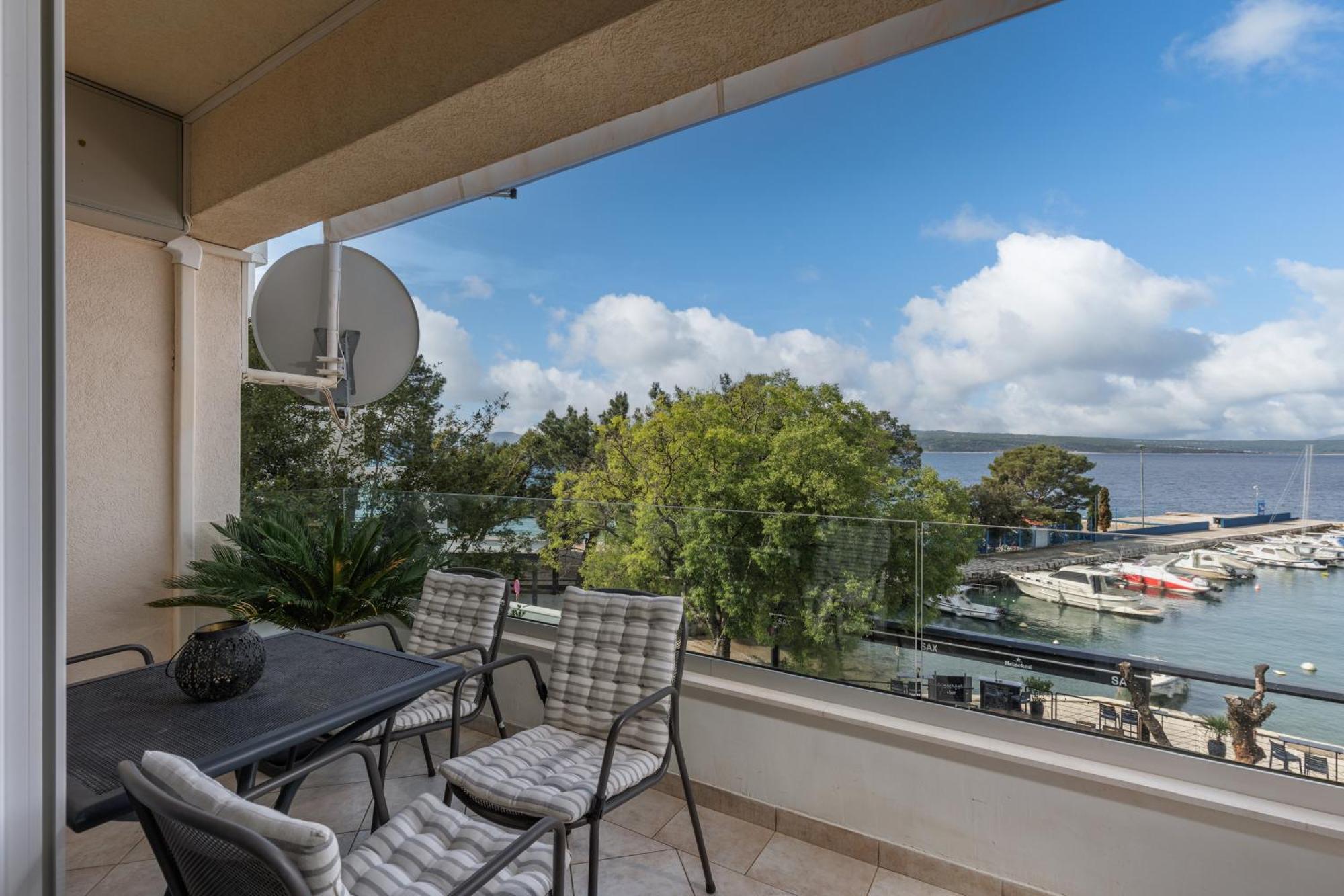 Apartments Sax Crikvenica Bagian luar foto