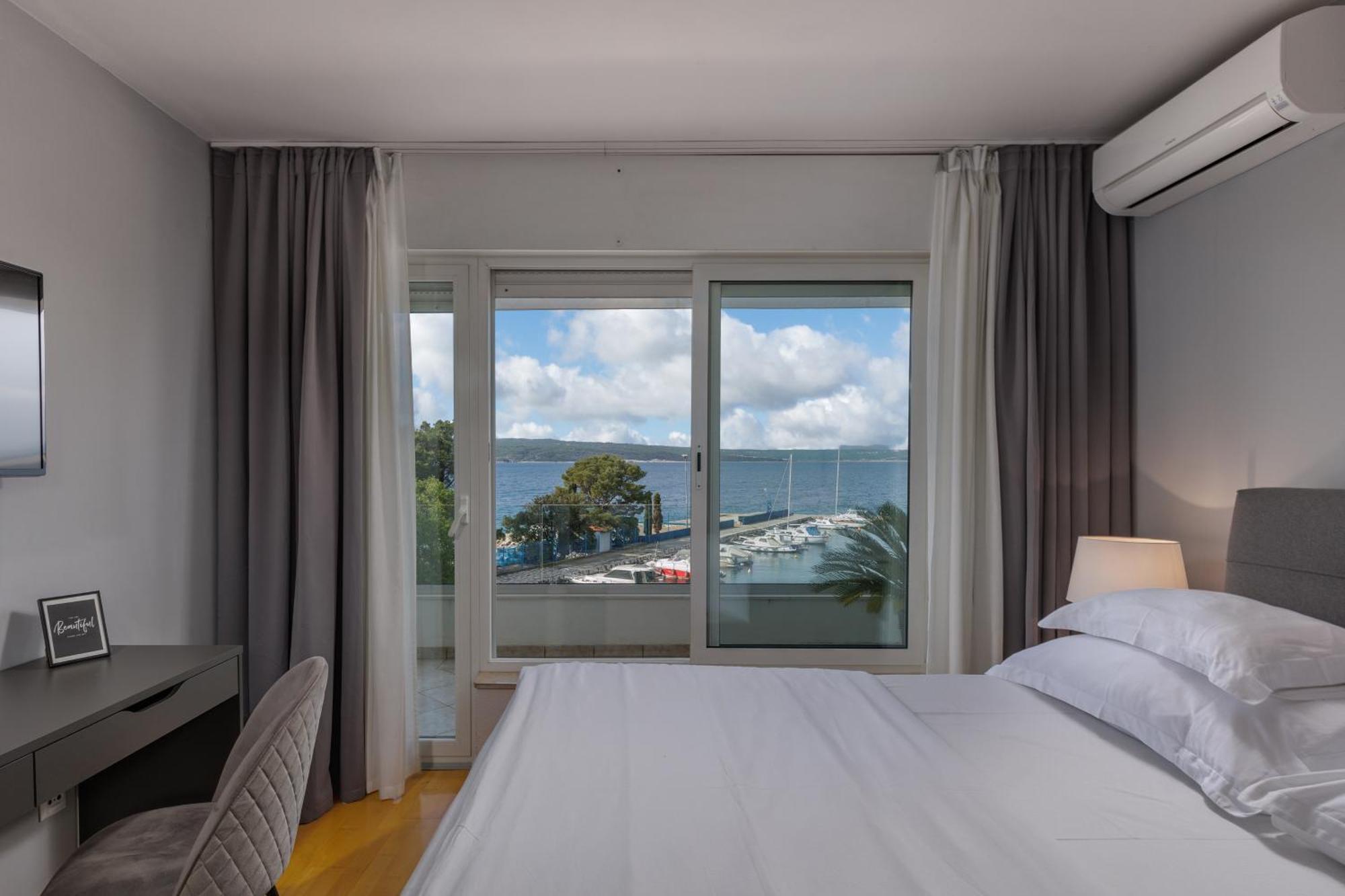 Apartments Sax Crikvenica Bagian luar foto