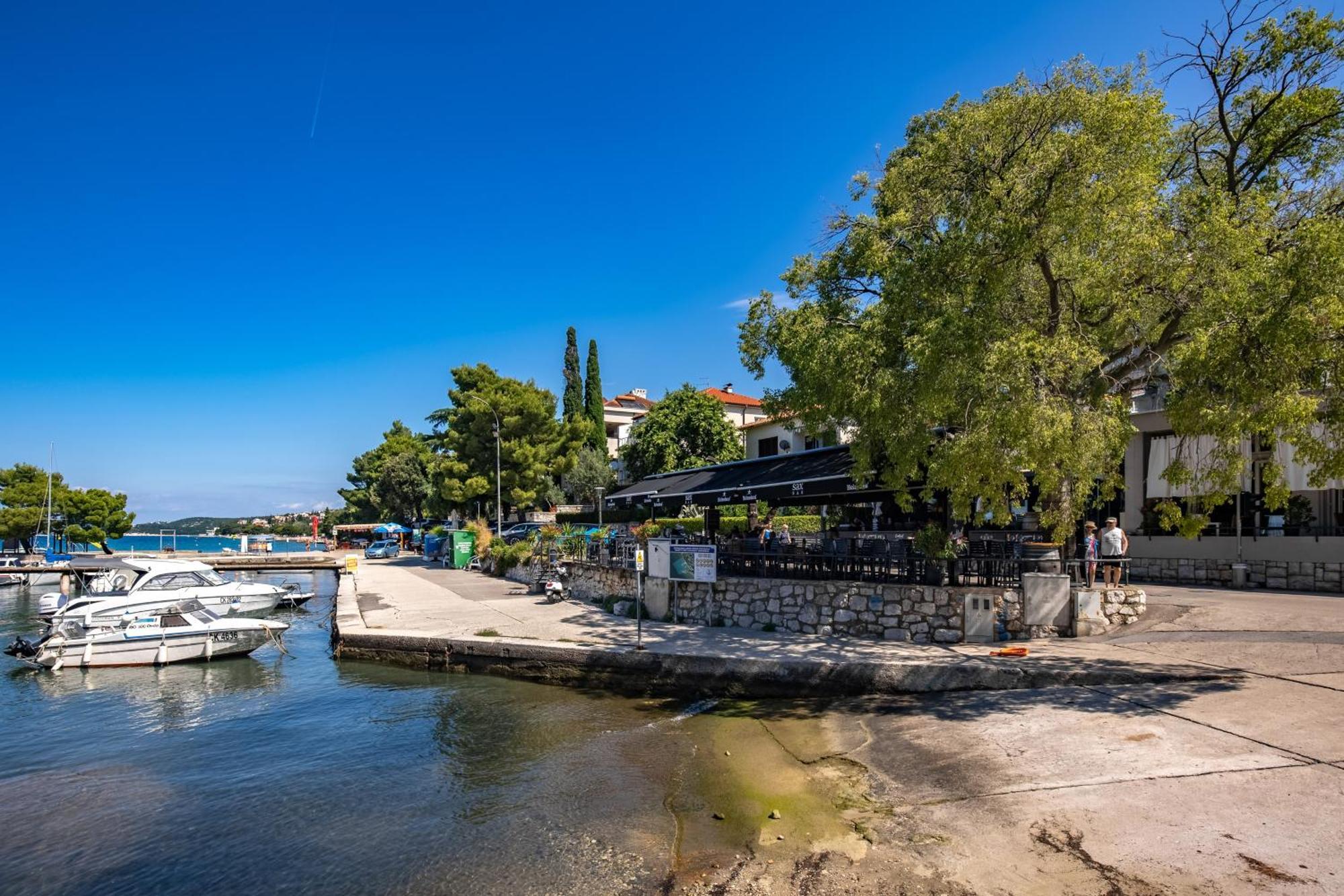 Apartments Sax Crikvenica Bagian luar foto