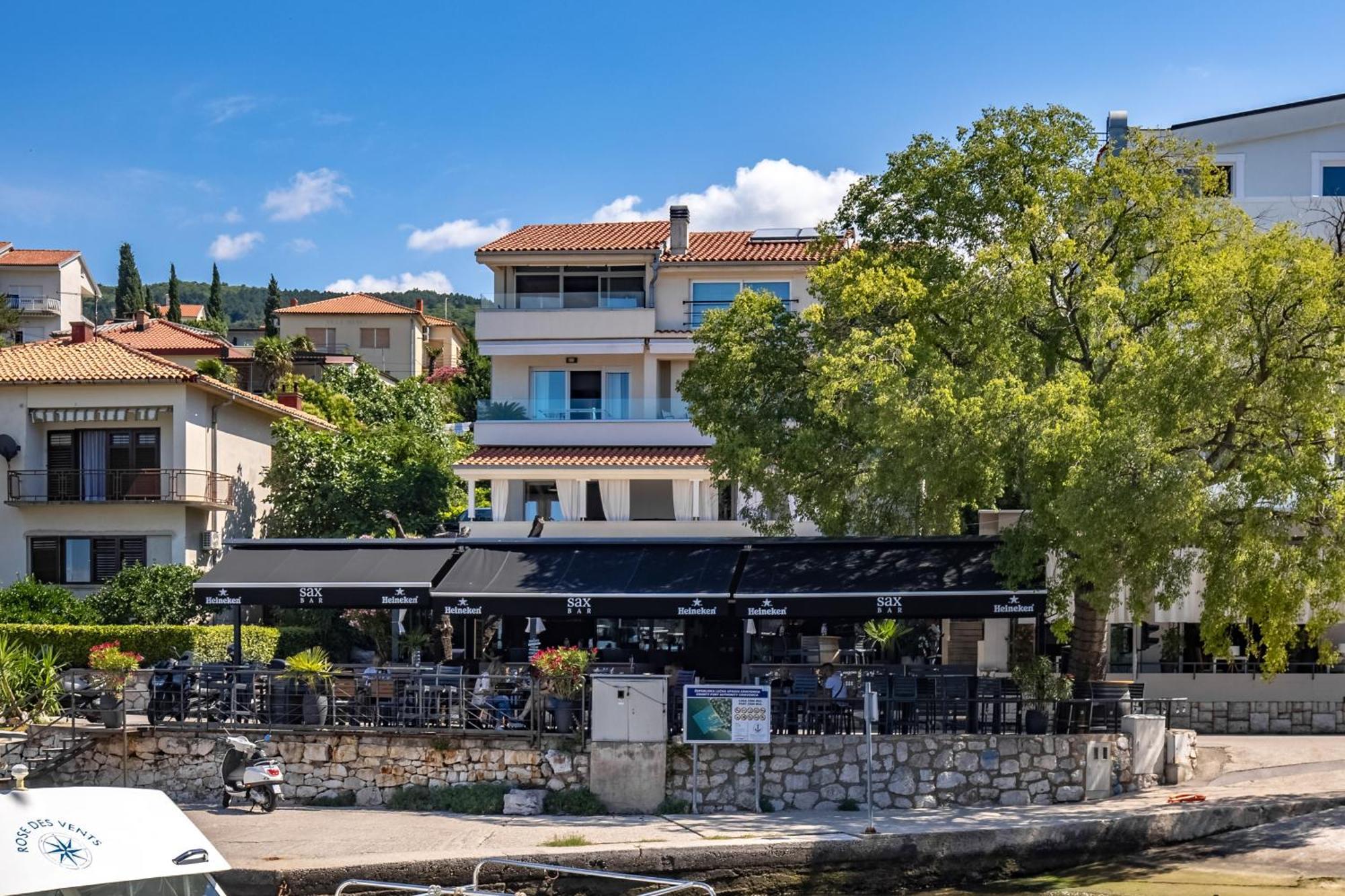 Apartments Sax Crikvenica Bagian luar foto